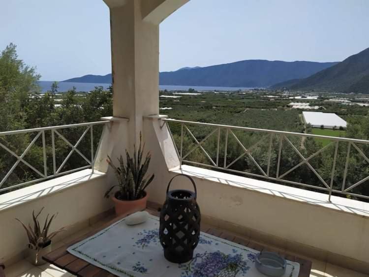 East Red Rock And View Maisonette * Leonidio